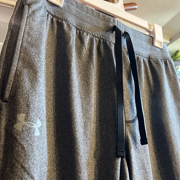 Under Armour Jogger Pants - Picture 2 of 5